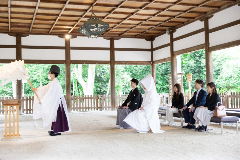 宗忠神社で結婚奉告祭
