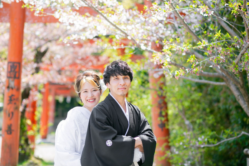 自然あふれる境内で