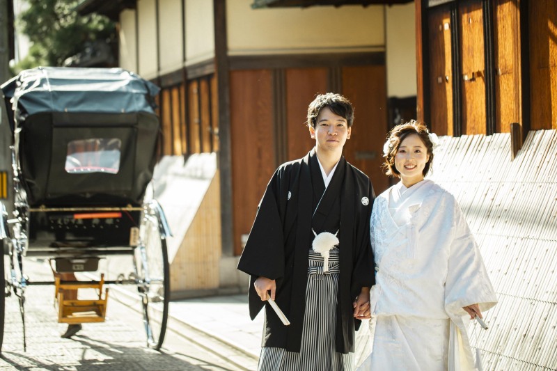 綿帽子の下は洋髪スタイル