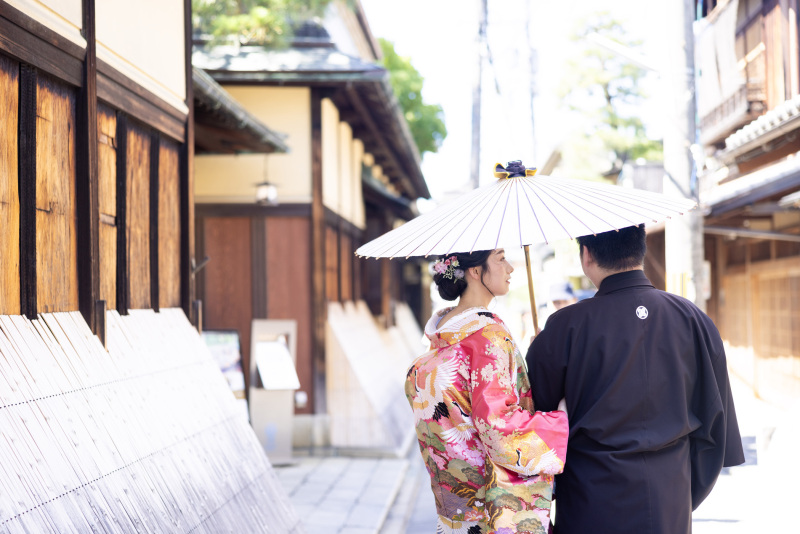 相合傘で撮影スタート