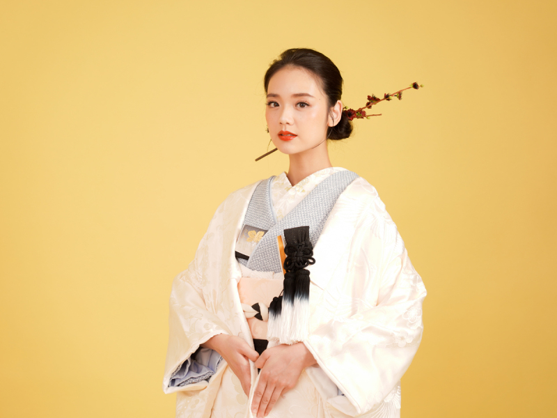 白無垢×絞りの掛下のやわらかな空気感