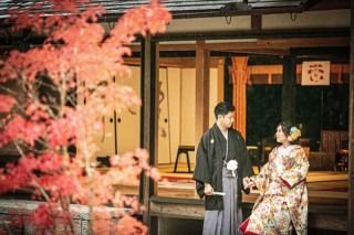 花嫁和婚_〈正寿院〉ハートの窓や風鈴祭りなど、可愛いがあふれるロケーション