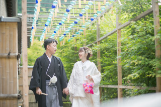 花嫁和婚_〈正寿院〉ハートの窓や風鈴祭りなど、可愛いがあふれるロケーション