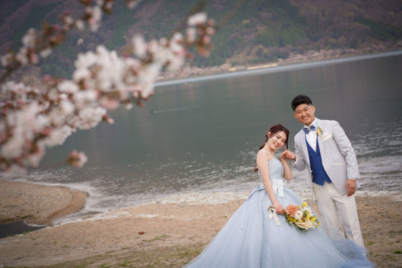 【春得！４万円OFF】〈洋装１点〉ロケ撮影【150カットデータ◇ウェディングorカラー1点＋ロケ地１箇所】