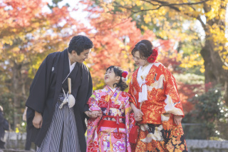 秋のキャンペーン ♪データのみ〈和装２点 ＆色掛下+小物 〉ロケ撮影【350カットデータ◇色打掛１点＆白無垢1点】