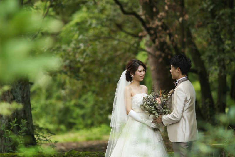 〈ブランド・洋装2点〉ロケ撮影【400カットデータ・アルバム◇ウェディング1点&カラー1点+ロケ地2箇所】