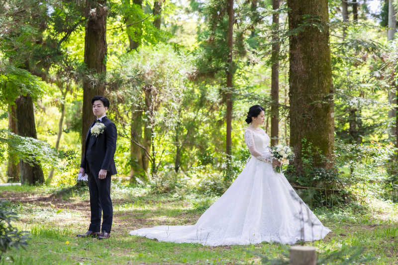 【10月.11月.12月撮影の方限定!】〈洋装2点〉ロケ撮影【ウェディング1点&カラー1点+ロケ地2箇所/全データ/アルバム付】