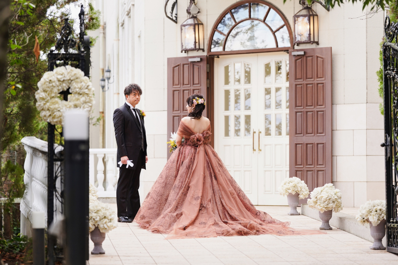 カラードレスから撮影スタート