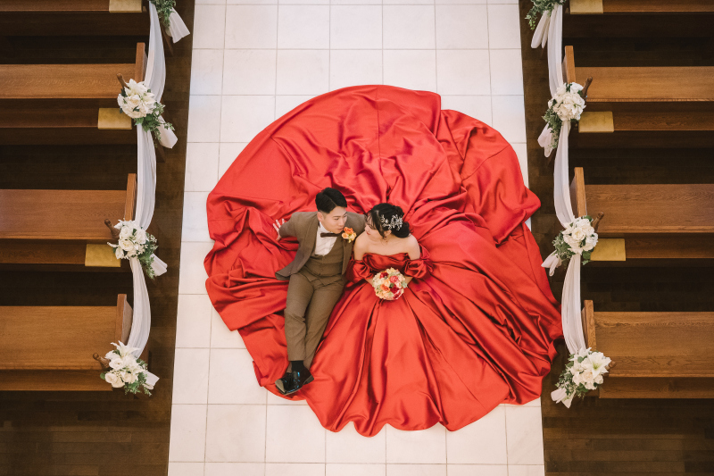 ドレスを広げて