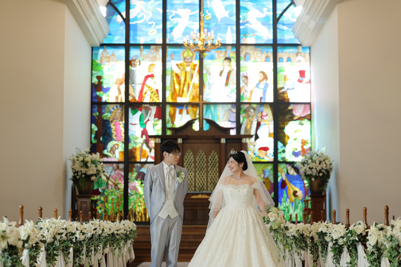 輝くステンドグラス