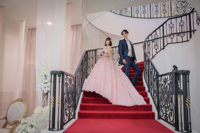 螺旋階段下から