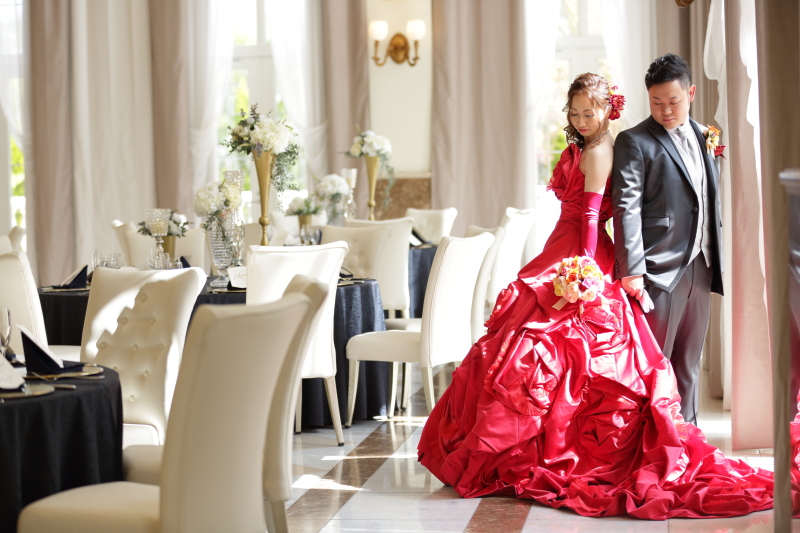 紅白2着のドレスで洋装ロケーション　〈白ドレス＆色ドレスロケ〉