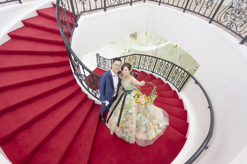 赤絨毯の螺旋階段