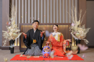 和モダンな会場でロケーションフォト　〈色打掛〉