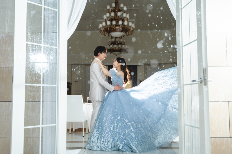 雨だからこそのロマンティックな仕上がりに　〈白ドレス＆色ドレスロケ〉 