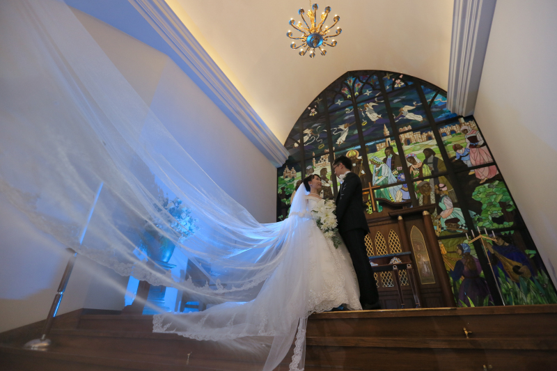 迫力のステンドグラス