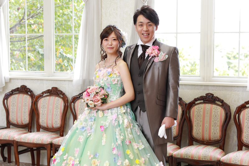 カラードレスへ