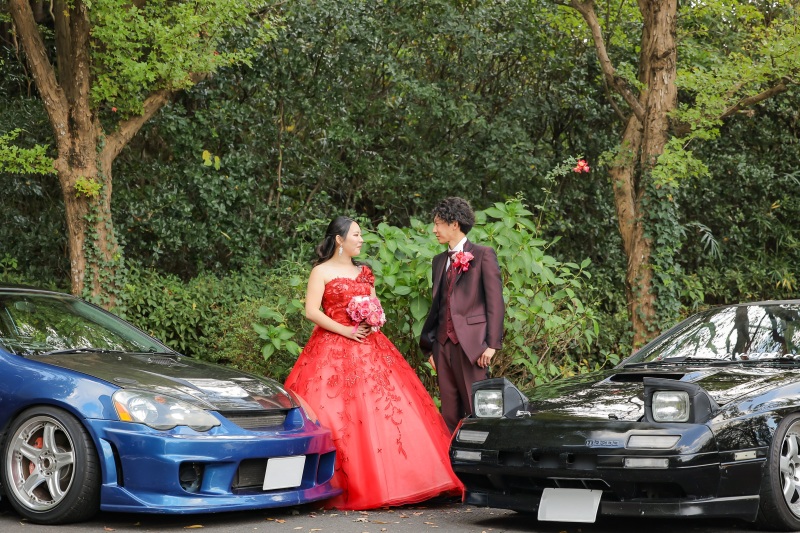 家族と愛車と一緒にこだわりのロケーションフォト　〈白ドレス＆色ドレスロケ〉