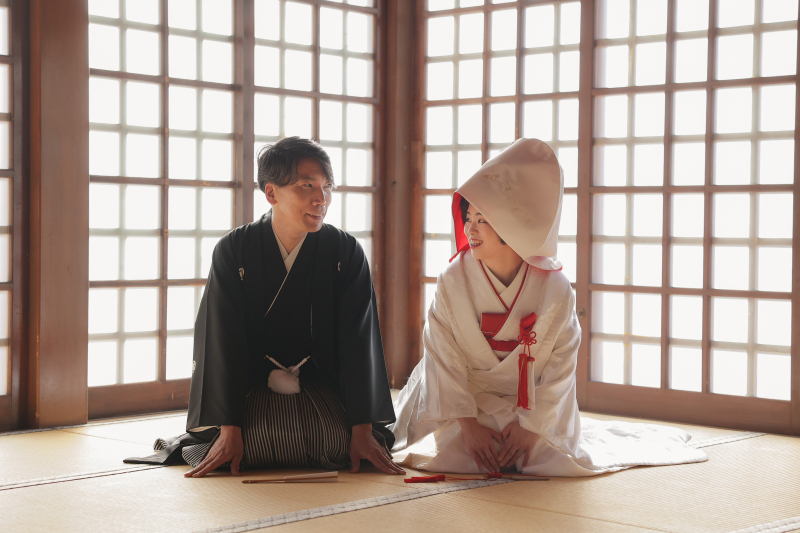 ゲストと一緒に笑顔あふれる神社フォト　〈白無垢ロケ〉 