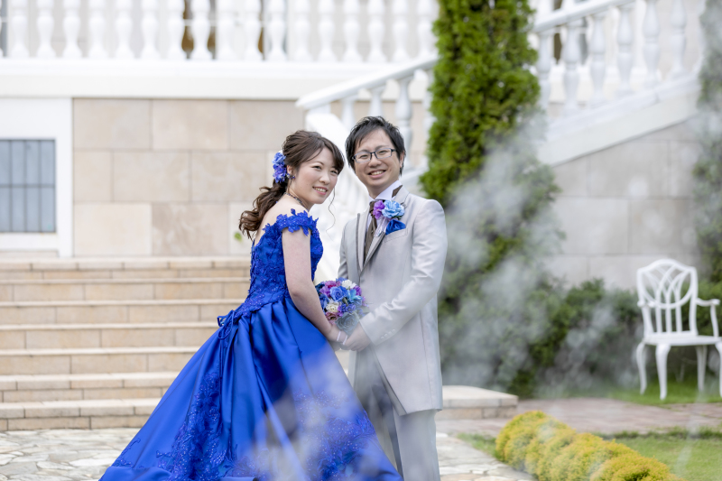 噴水越しの笑顔