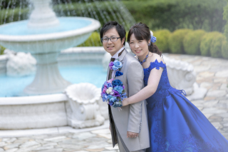 教会＆披露宴会場で定番の洋装2着　〈白ドレス＆色ドレス結婚式前撮りロケ〉 