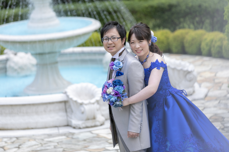 教会＆披露宴会場で定番の洋装2着　〈白ドレス＆色ドレス結婚式前撮りロケ〉 