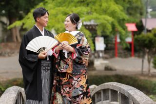 神社で和装ロケーション　〈色打掛〉 
