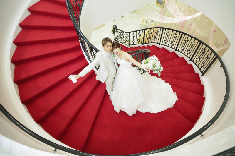 赤絨毯の螺旋階段