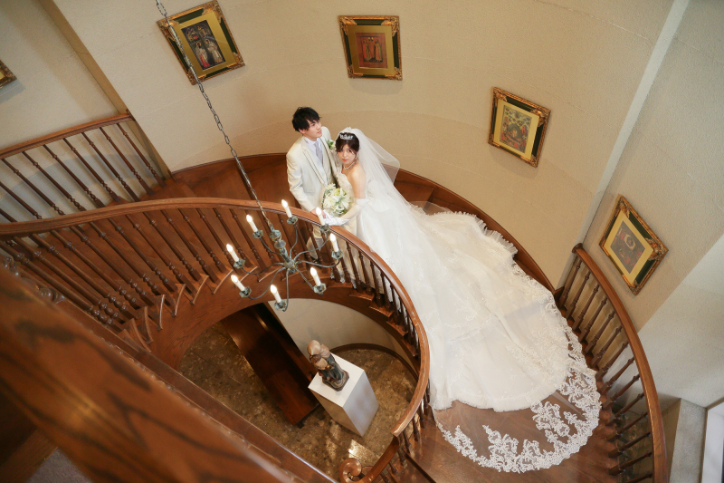 挙式前に螺旋階段で