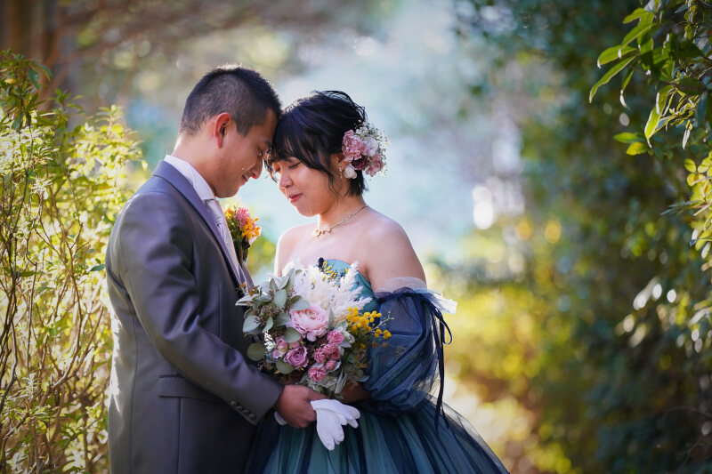 おでこを合わせて