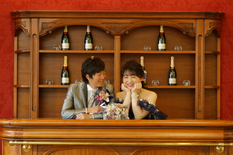 バーカウンターにて