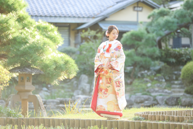 鮮やかな色打掛