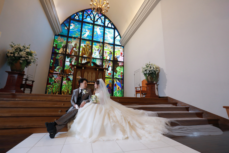 迫力のステンドグラス