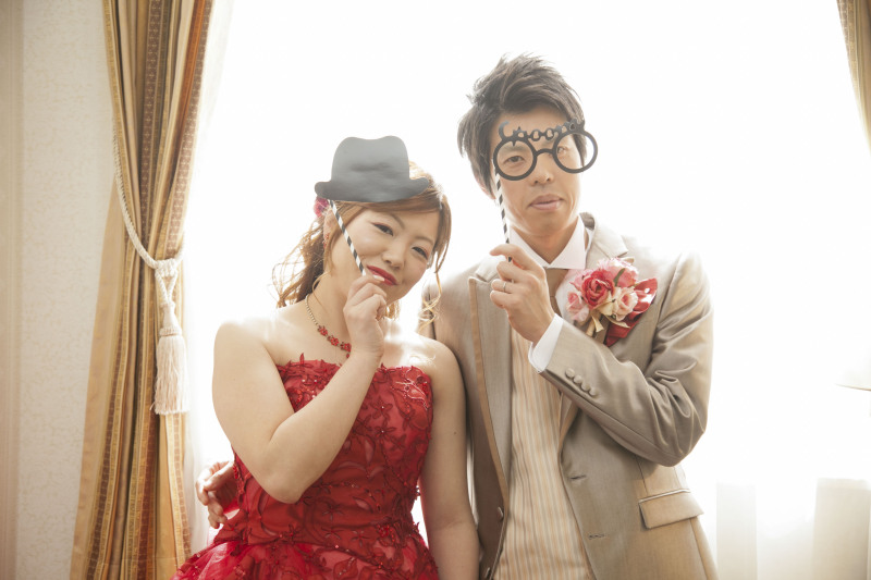 赤のドレスへお色直し