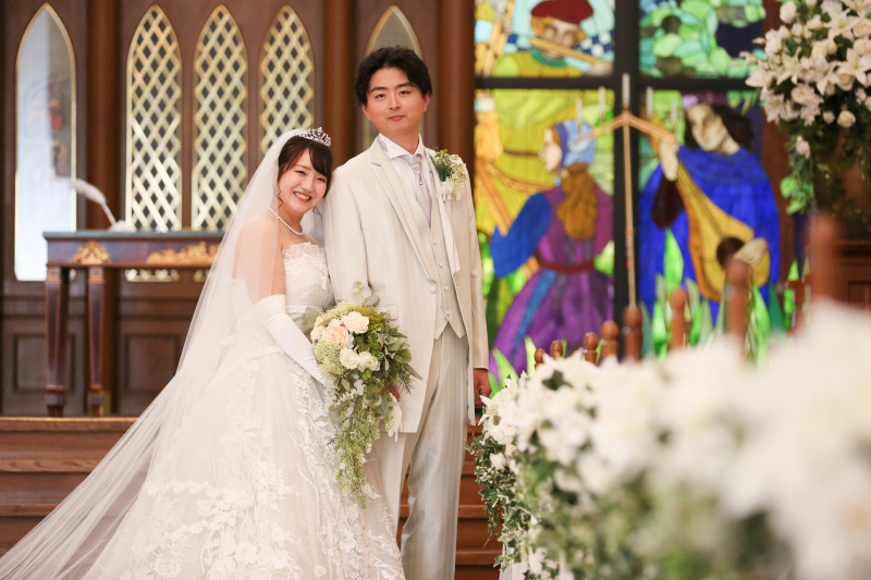 王道の教会でのウェディングドレスフォト　〈白ドレスロケ〉 