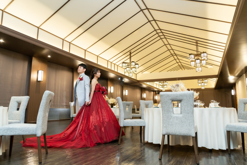 和モダンな披露宴会場