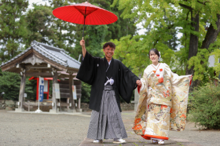 家族と神社で和装ロケーション＆チャペル挙式　〈和装ロケ＆挙式〉