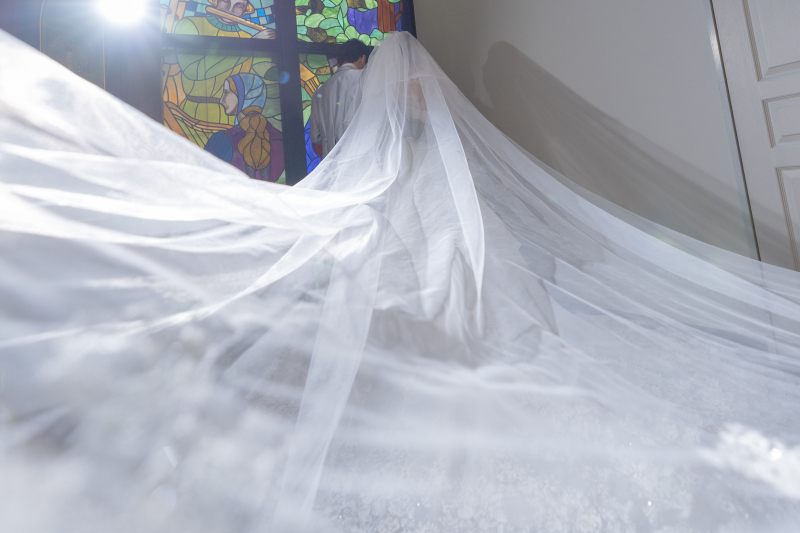 ロングベールを広げて