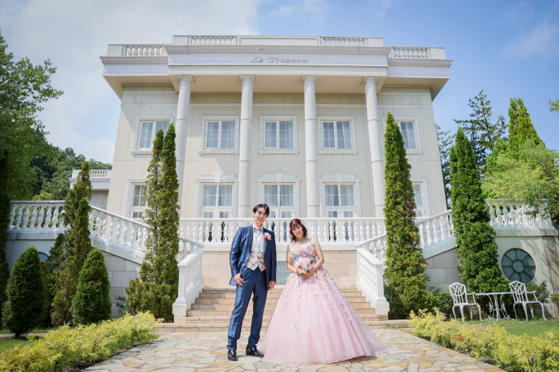 外観をバックに