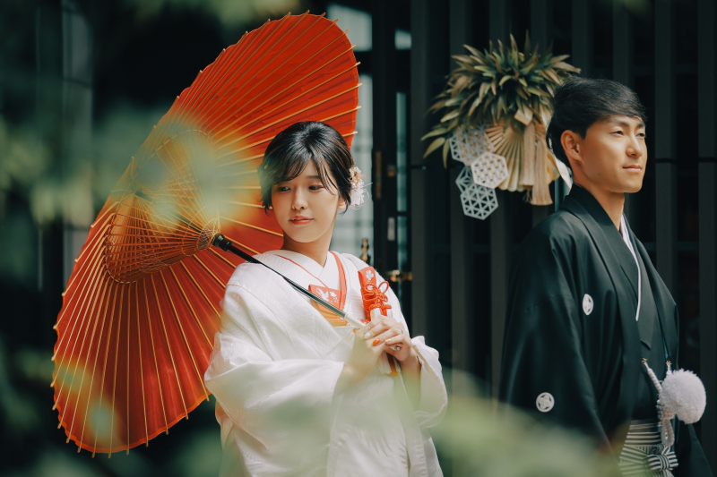 和モダンとアンティークな2つの会場で家族フォト　〈白無垢＆色ドレスロケ〉 