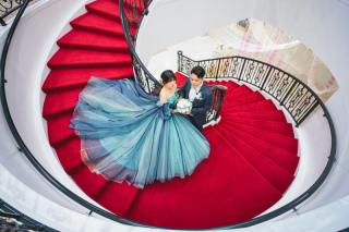 教会・披露宴会場・ガーデンで　〈白ドレス＆色ドレス結婚式前撮りロケ〉 