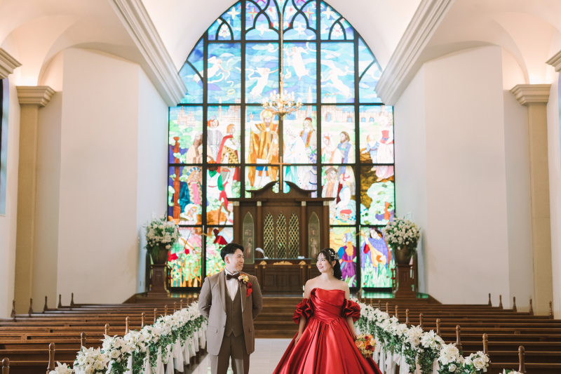 輝くステンドグラス