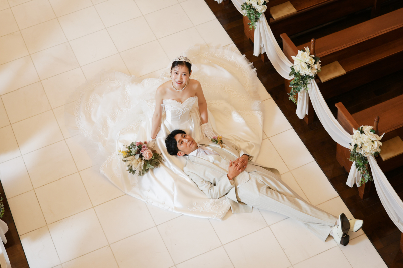 ドレスを広げて