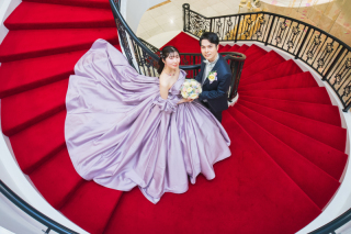 カラードレスだけで約330着の豊富なラインナップ