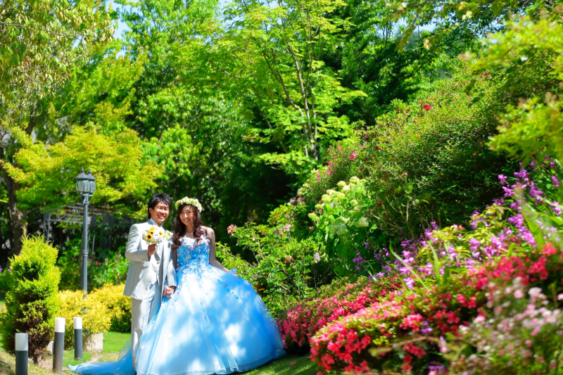 季節により彩りが変化するガーデン