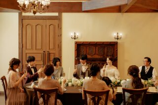 フォトウェディングの後は特別な空間での会食を