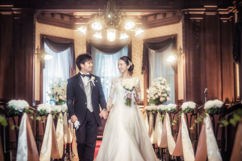 クラシカルなチャペルで大人の雰囲気を