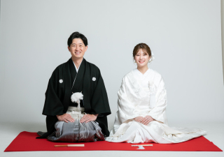 スタジオでフォーマルなお写真もお残し出来ます。