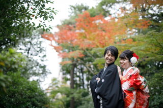 庭園で自然に過ごしている風景を切り取った1枚。