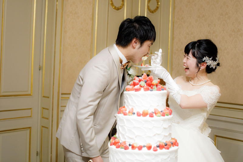 おふたりの自然な笑顔や、お互いを見つめるまなざしからはこれからの未来を大切にされているお気持ちが伝わります。その幸せな空気感に包まれながら、心を込めてシャッターを切らせていただきました。